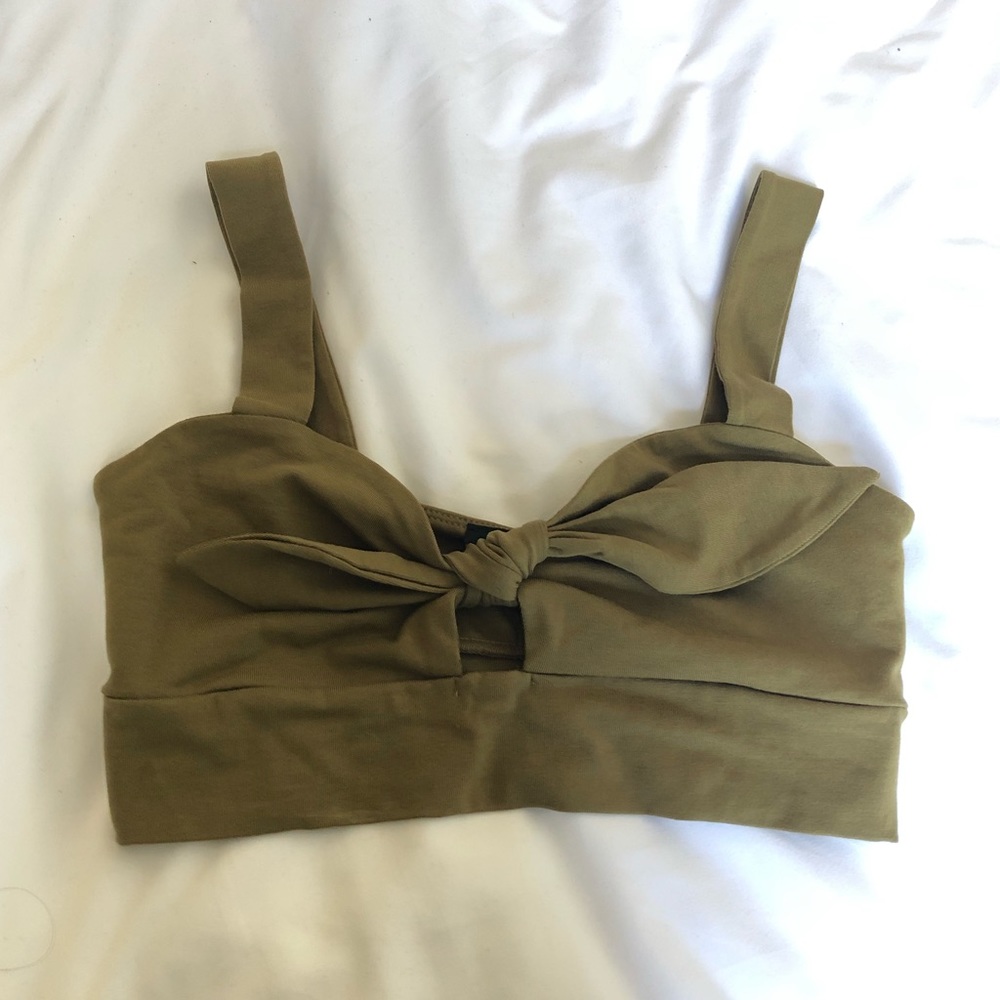 Khaki Cutout Crop Top | F21